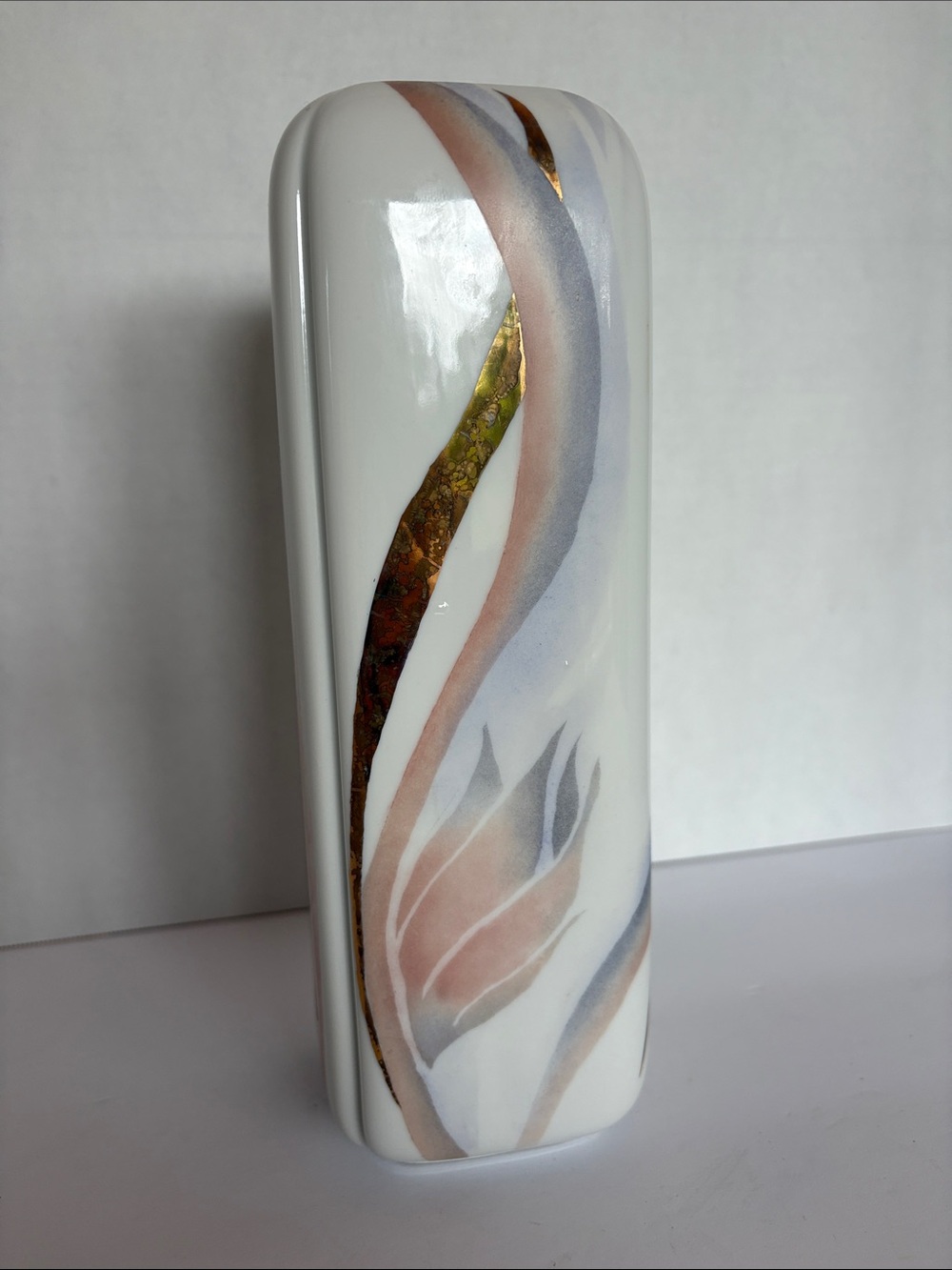 Hutschenreuther 1989 Arja Pajari Hand Painted Studio Vase Postmodern Gold 21.5cm
